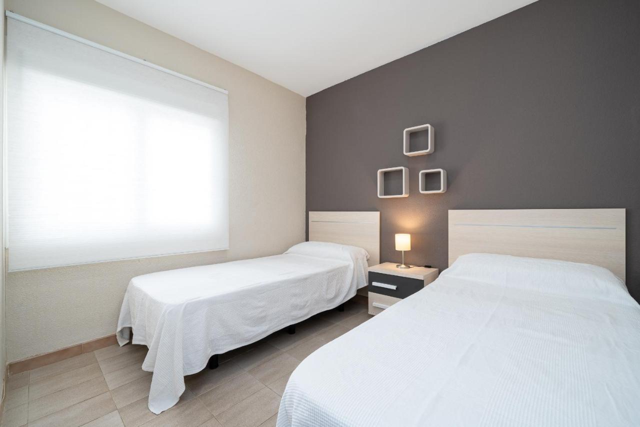 Hauzify I Apartament Punta Del Cavall サロウ エクステリア 写真
