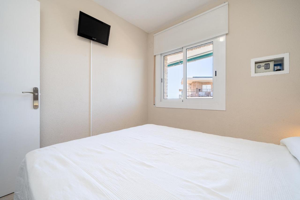 Hauzify I Apartament Punta Del Cavall サロウ エクステリア 写真