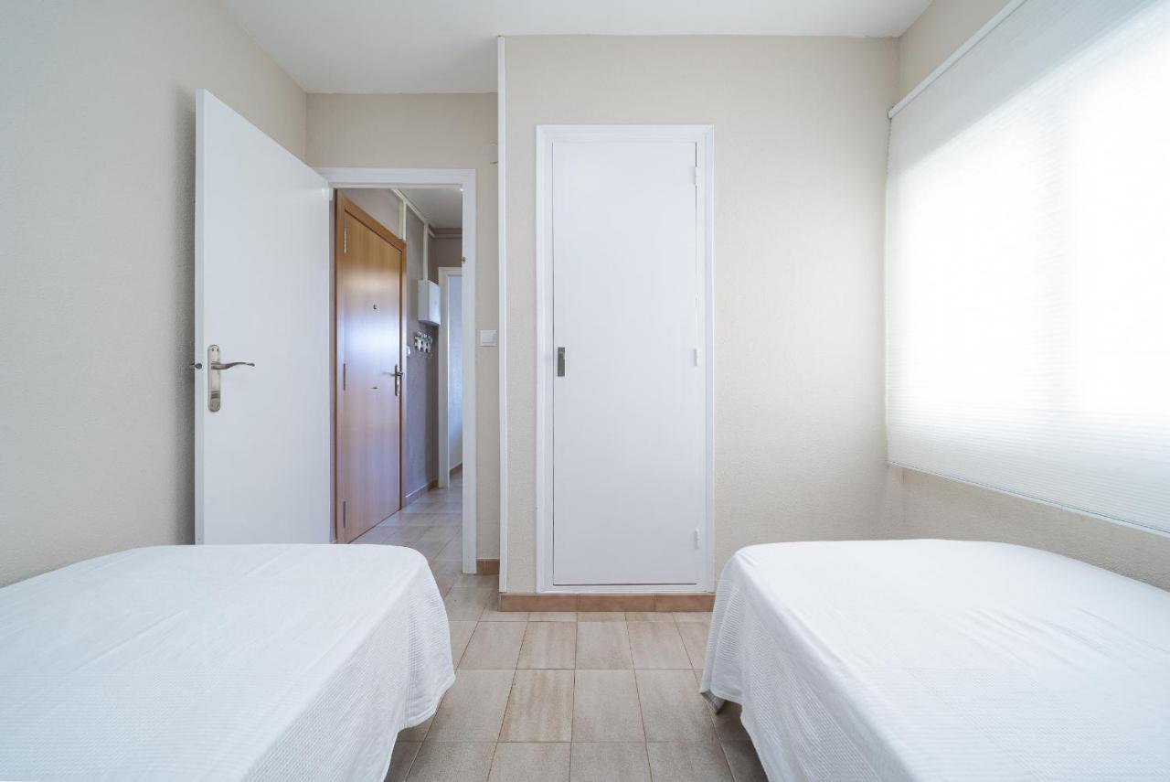 Hauzify I Apartament Punta Del Cavall サロウ エクステリア 写真