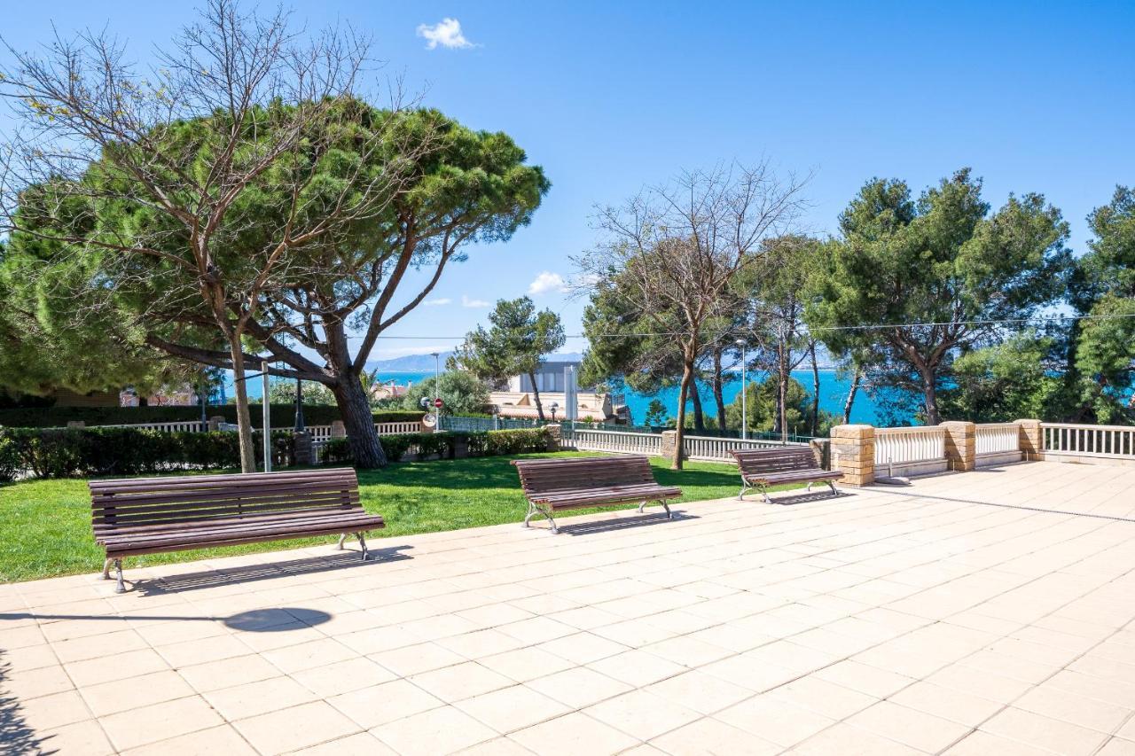 Hauzify I Apartament Punta Del Cavall サロウ エクステリア 写真